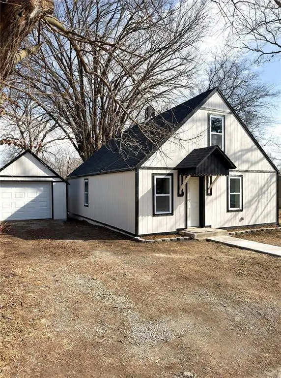 105 S Willow Street, Butler, MO 64730