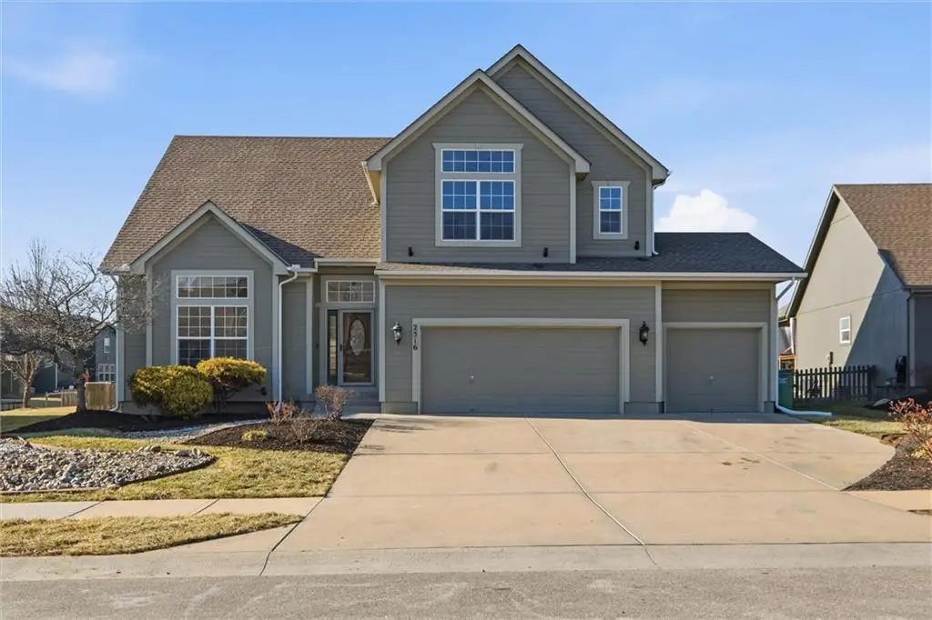 2516 SW Current Lane, Lees Summit, MO 64082 - #1