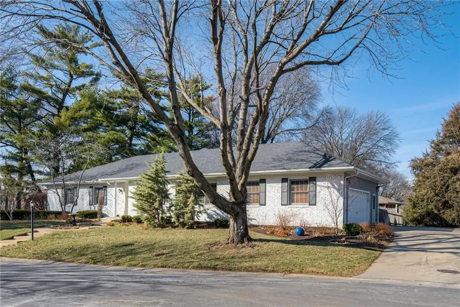 6806 Bluejacket Street, Shawnee, KS 66203 - #3