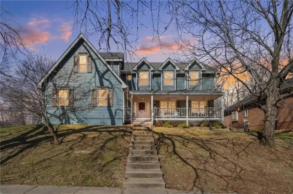 6323 N Robinhood Lane, Kansas City, MO 64151 - #1