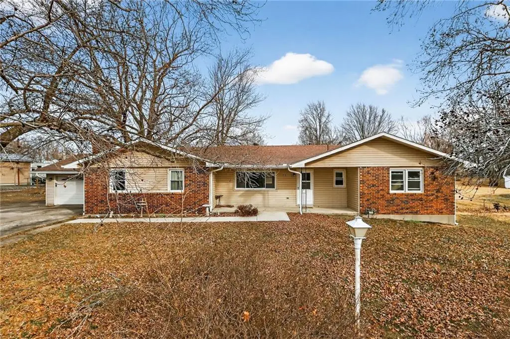 416 Country Drive, Lawson, MO 64062 - #1