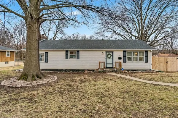 1002 Garden Street, St Joseph, MO 64504