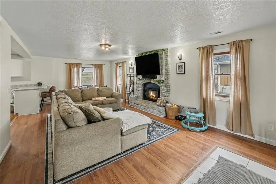 1002 Garden Street, Saint Joseph, MO 64504 - #3