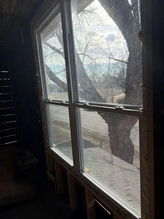 1613 11th Street S, Saint Joseph, MO 64501 - #3