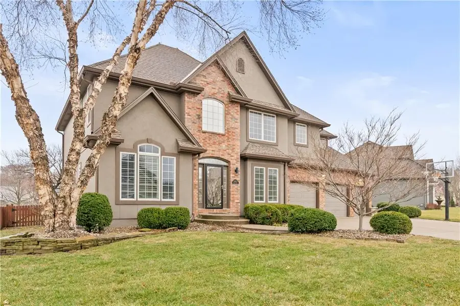 5821 NE Coral Drive, Lees Summit, MO 64064 - #3