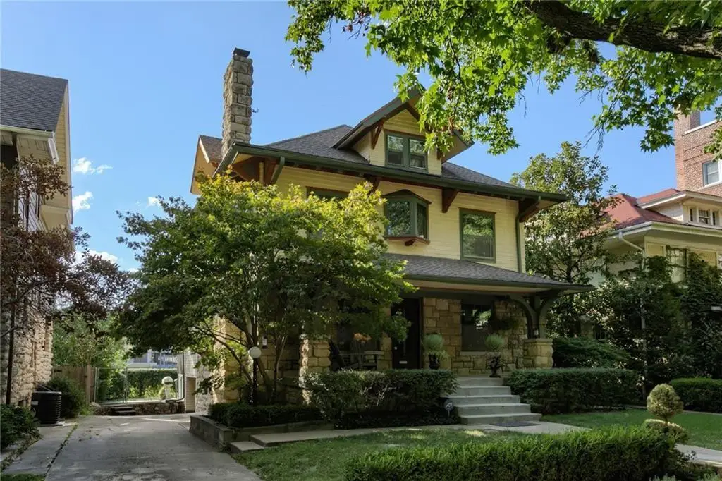 3520 Locust Street, Kansas City, MO 64109 - #1