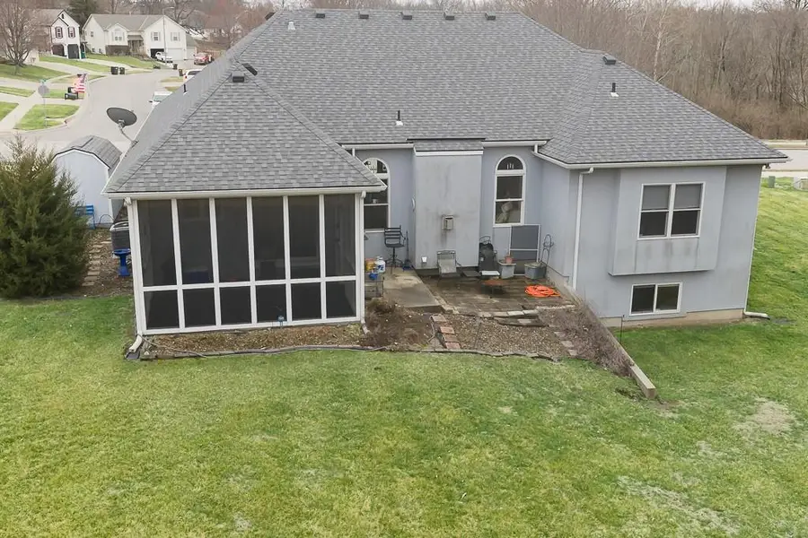 950 Holiday Drive, Lansing, KS 66043 - #2