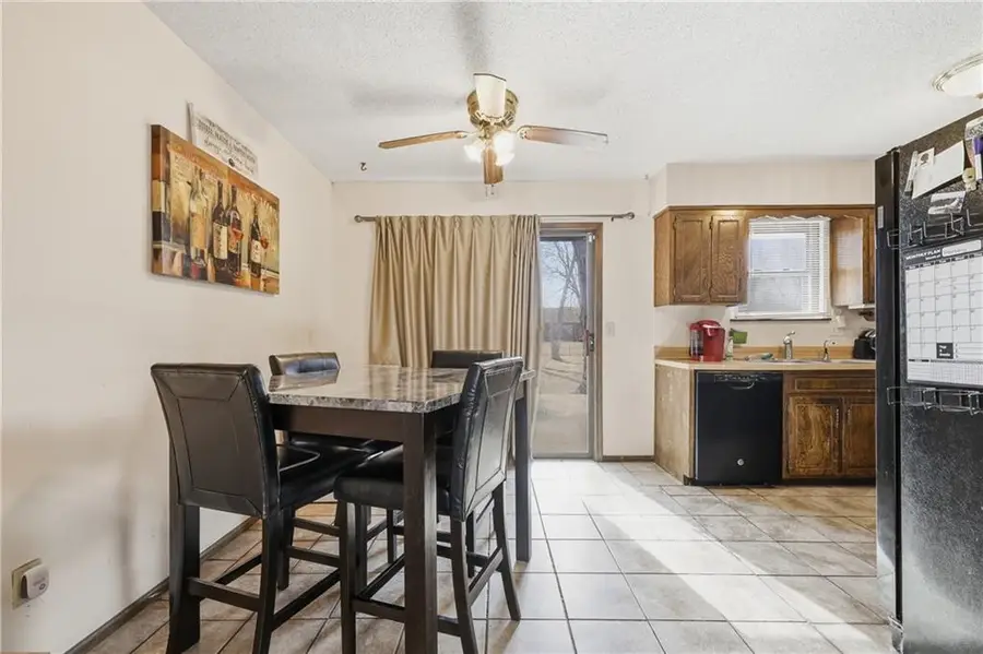 7507 E 133rd Street, Grandview, MO 64030 - #3