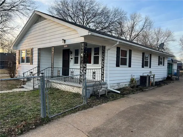 909 E 13th Street, Pittsburg, KS 66762