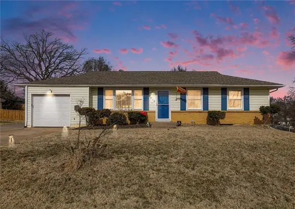 5012 NE 42nd Street, Kansas City, MO 64117