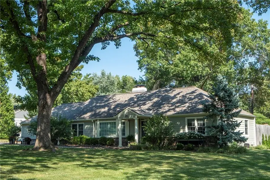 9643 High Drive, Leawood, KS 66206 - #2