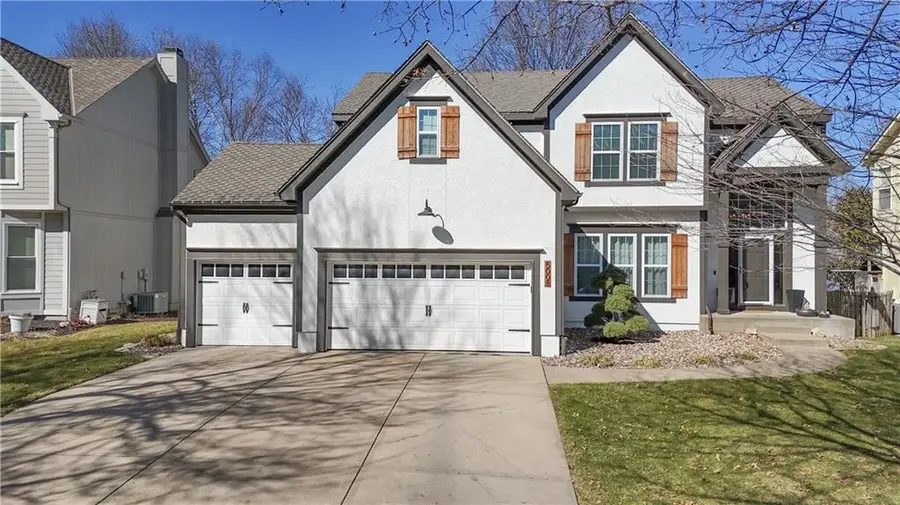 5008 W 158th Street, Overland Park, KS 66224 - #2