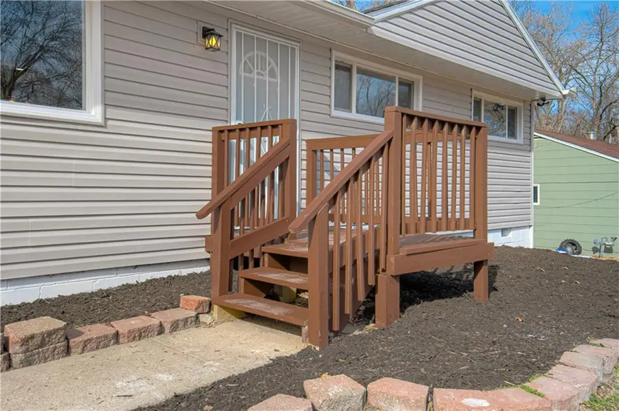 7716 E 112th Terrace, Kansas City, MO 64134 - #2