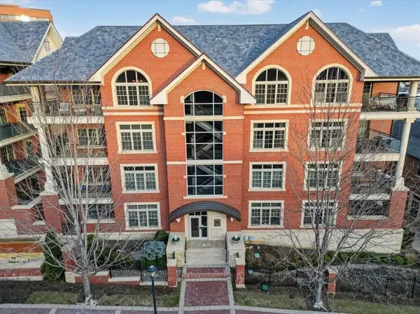 4937 Wyandotte Street #400, Kansas City, MO 64112