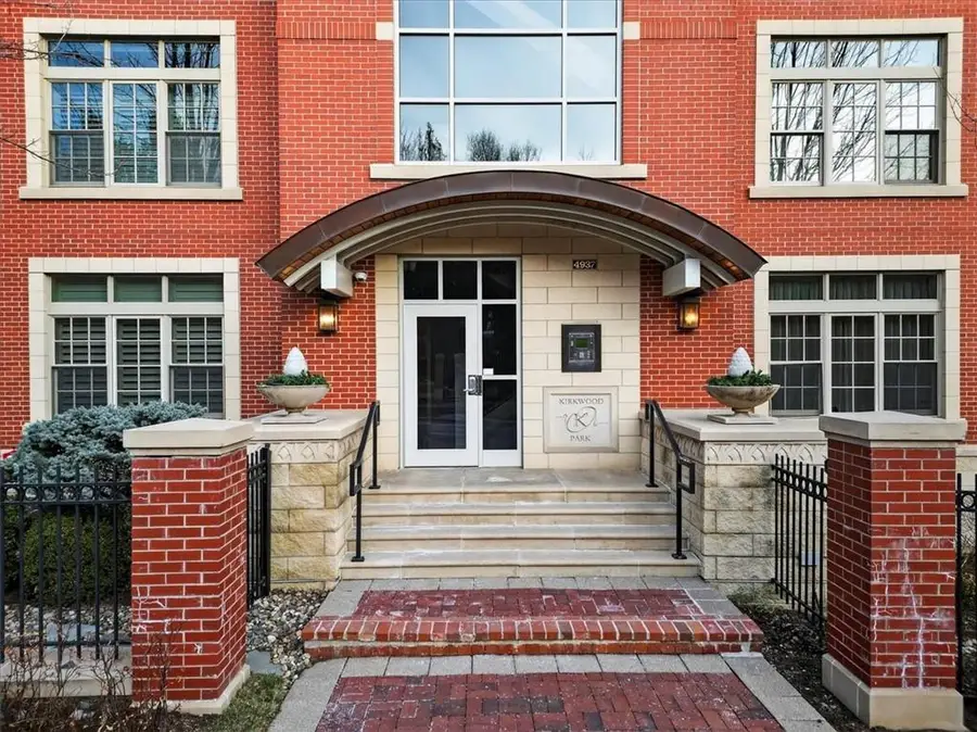 4937 Wyandotte Street #400, Kansas City, MO 64112 - #2