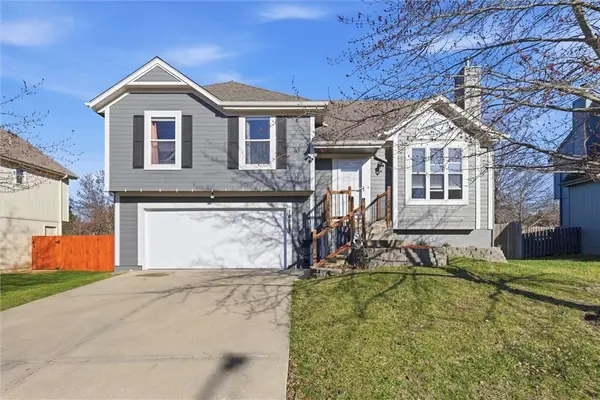 16383 S Hunter Street, Olathe, KS 66062