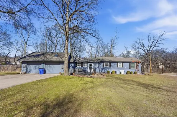 7414 N Troost Avenue, Gladstone, MO 64118