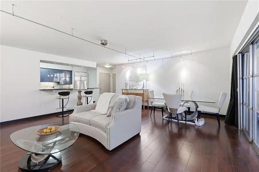 310 W 49th Street #403, Kansas City, MO 64112 - #3