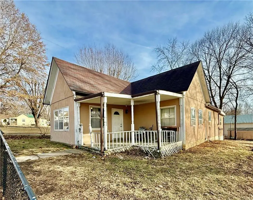 107 E 2nd Street, Dearborn, MO 64439 - #1