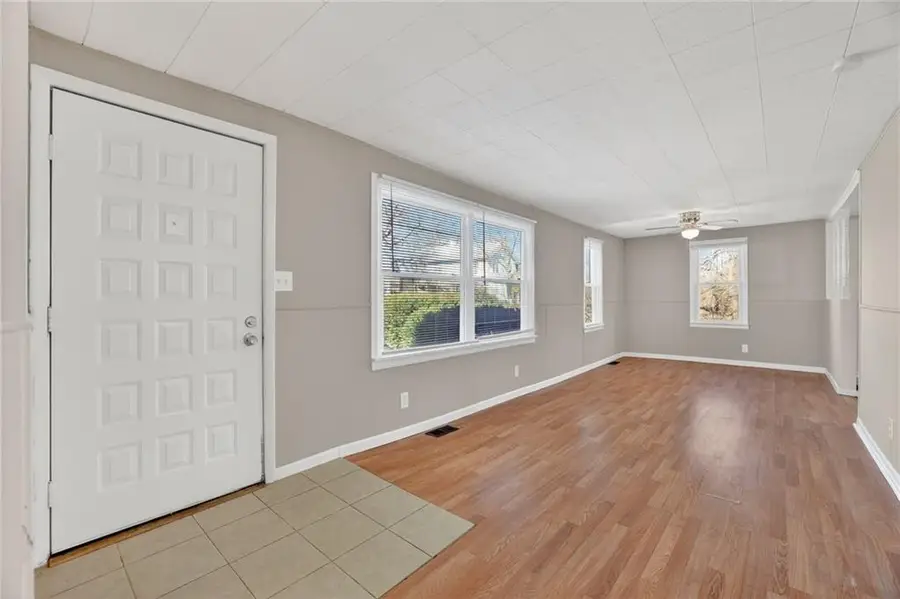 2209 S Hawthorne Avenue, Independence, MO 64052 - #3