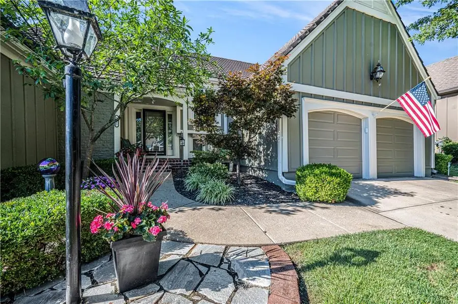 1985 W 123rd Place, Leawood, KS 66209 - #3