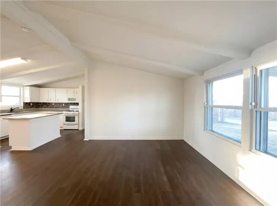 9509 Grandview Road, Kansas City, MO 64137 - #3