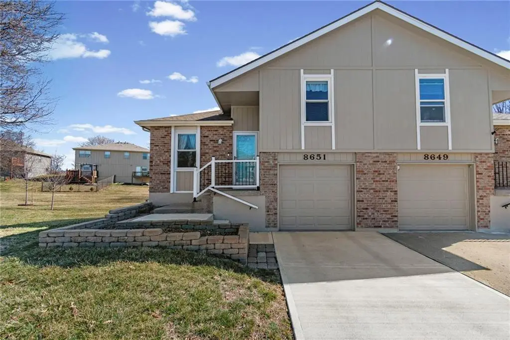 8651 N Hull Avenue, Kansas City, MO 64154 - #1