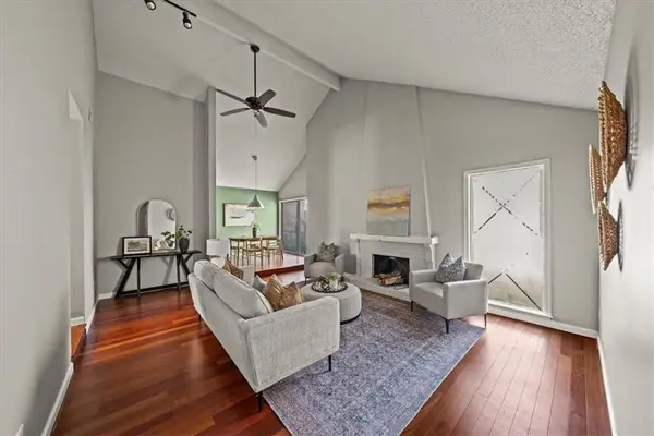 12212 W 79 Terrace, Lenexa, KS 66215