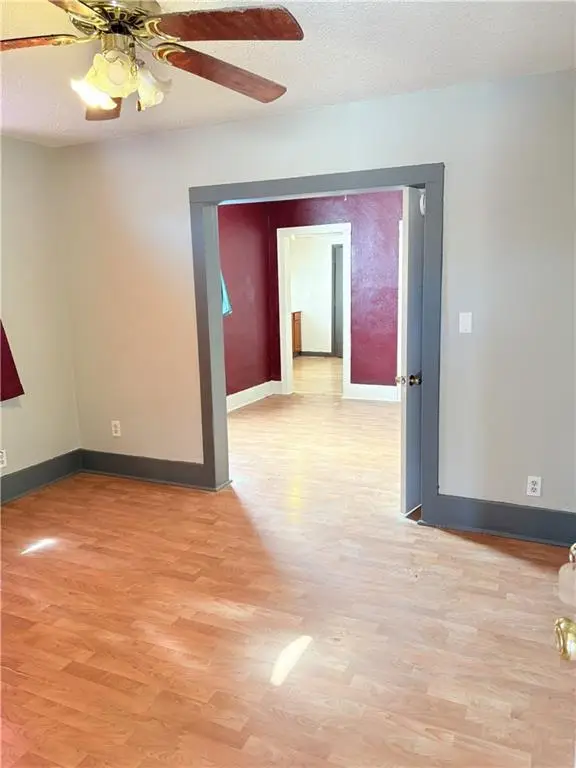 433/435 S. 5th Street, Atchison, KS 66002 - #2