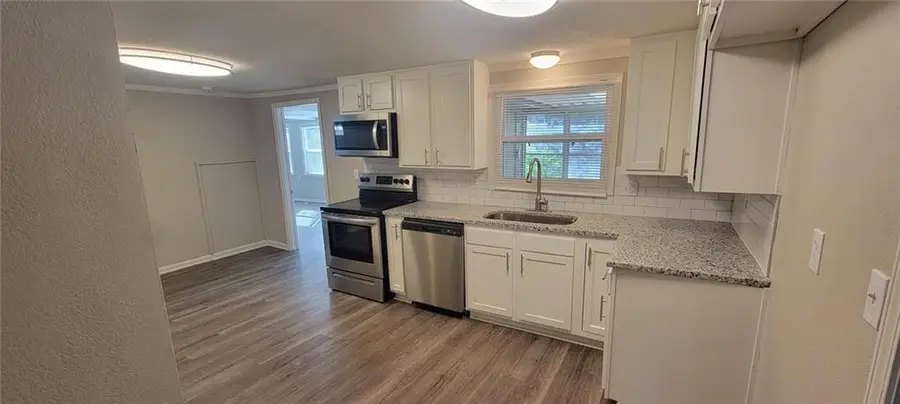 711 W Jones Street, Independence, MO 64050 - #3