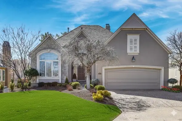 5205 W 116th Street, Leawood, KS 66211