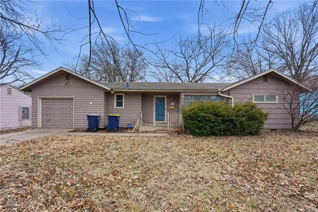 10425 Richmond Avenue, Kansas City, MO 64134 - #1