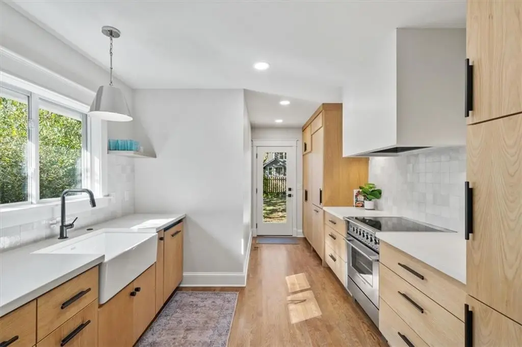 6034 Kenwood Avenue, Kansas City, MO 64110 - #1