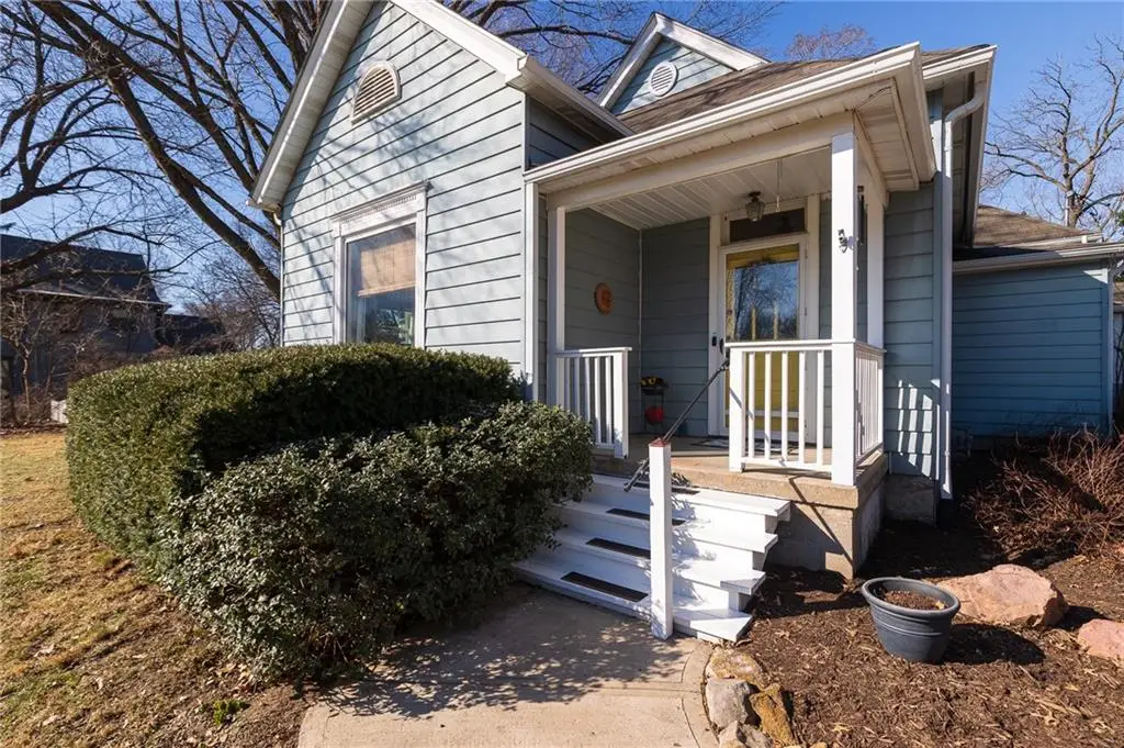 2304 Maple Avenue, Leavenworth, KS 66048 - #1