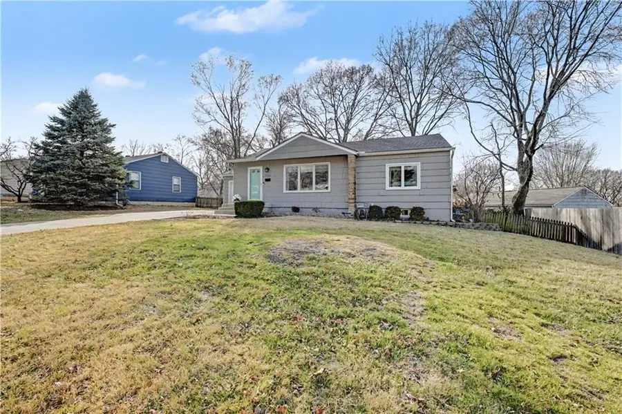 7532 Falmouth Street, Prairie Village, KS 66208 - #2