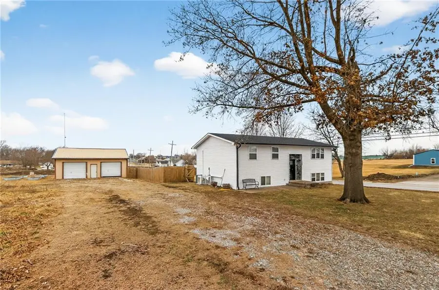 723 N Godfrey Street, Cameron, MO 64429 - #3