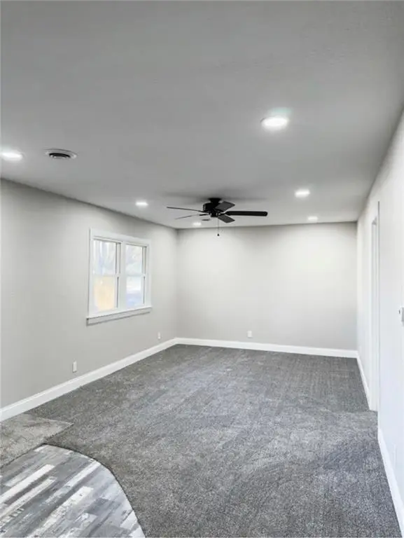 321 E Buchanan Street, Iola, KS 66749 - #2