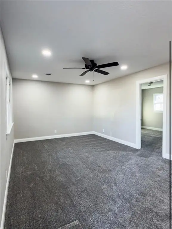 321 E Buchanan Street, Iola, KS 66749 - #3