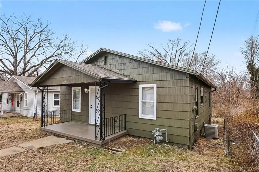 9615 E 18th Street S, Independence, MO 64052 - #3