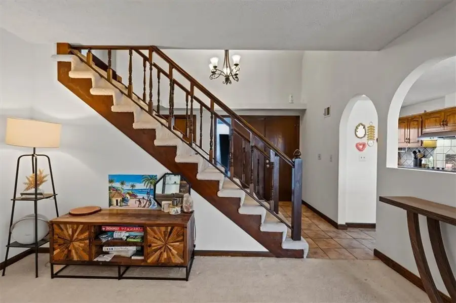 217 Woodbridge Lane, Kansas City, MO 64145 - #3