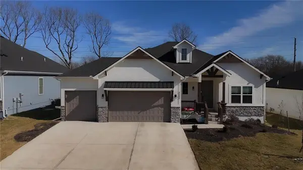 4204 Adams Drive, Blue Springs, MO 64014