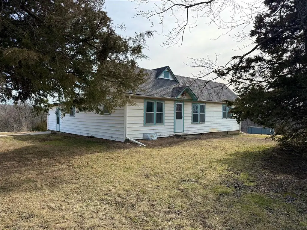 201st Street, Leavenworth, KS 66048 - #1