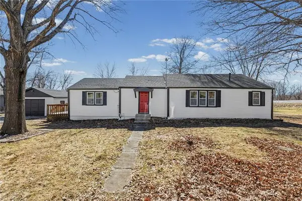 401 W Main Street, Freeman, MO 64746