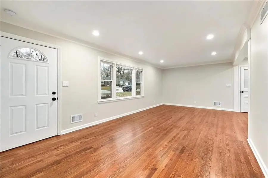 8925 Hardy Street, Overland Park, KS 66212 - #3