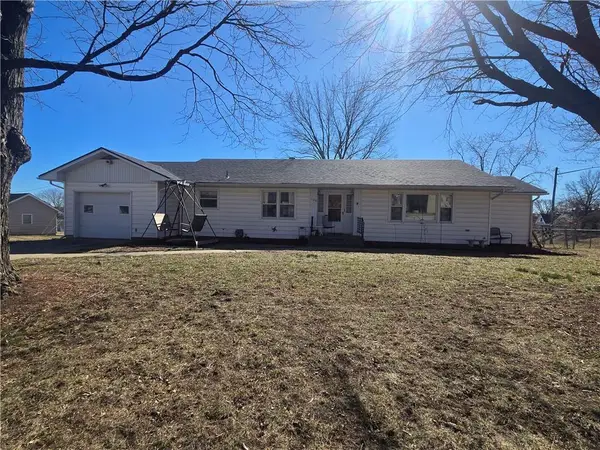 100 E Buford Street, Wellington, MO 64097