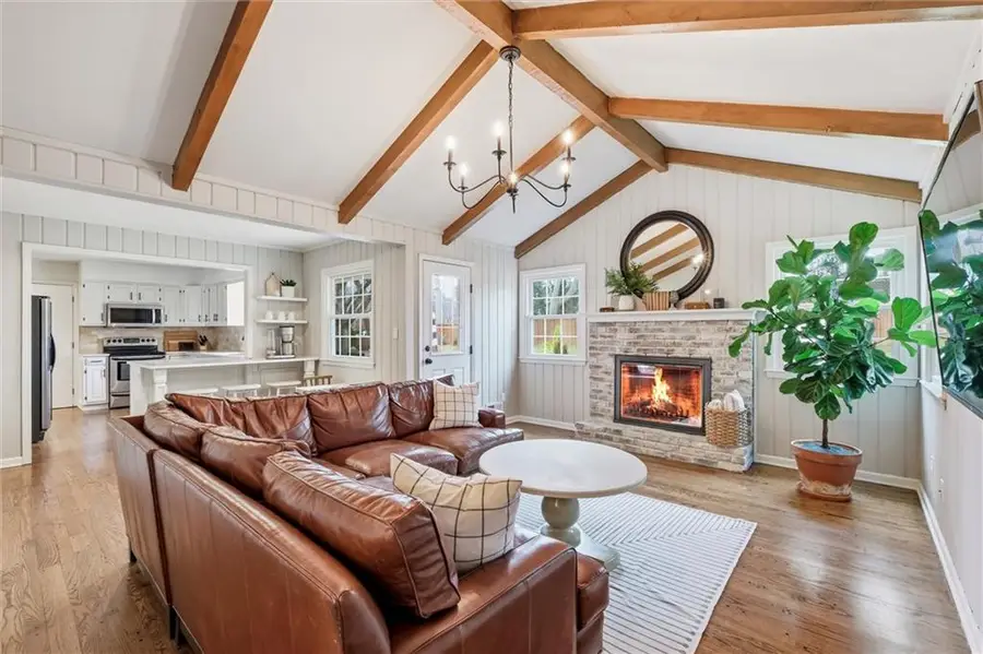 9428 Wenonga Road, Leawood, KS 66206 - #2