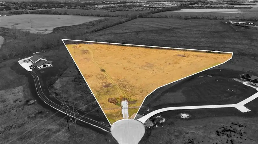 15350 W 193rd Terrace, Spring Hill, KS 66083 - #3