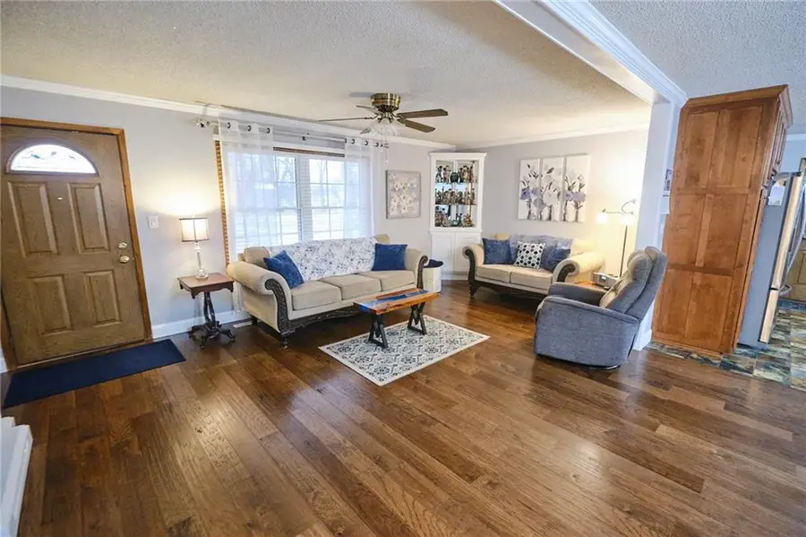 2110 W 4th Street, Pittsburg, KS 66762 - #3