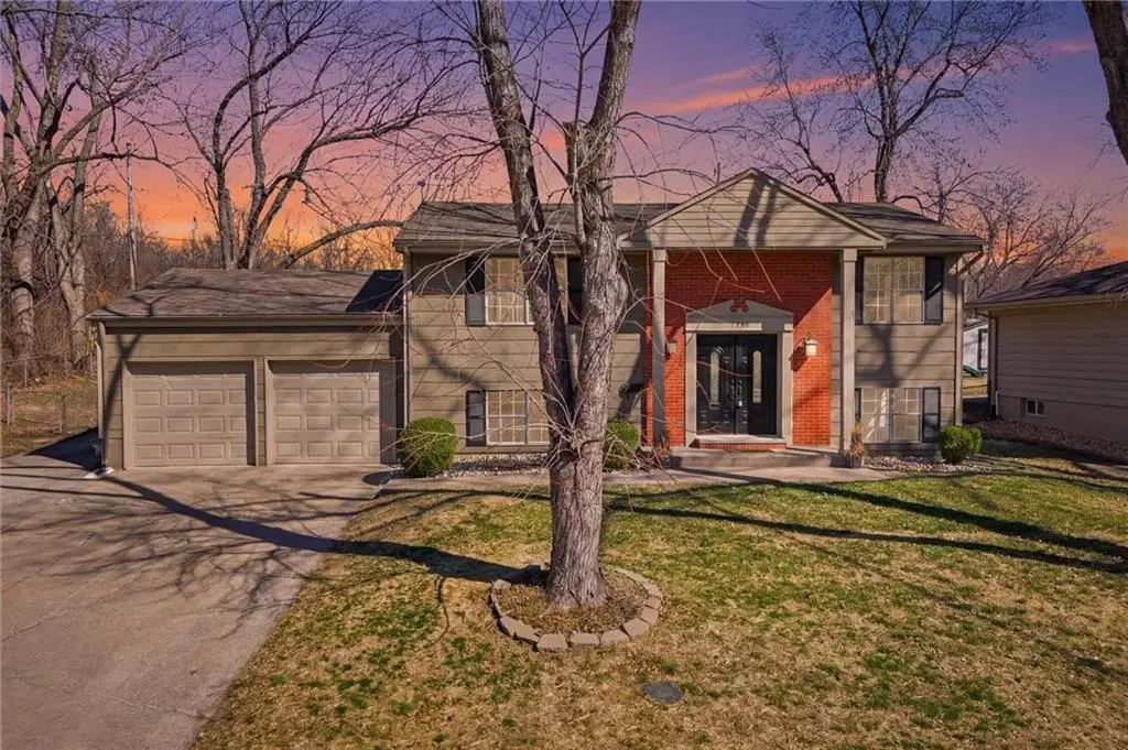 7948 NE 56th Street, Kansas City, MO 64119 - #1