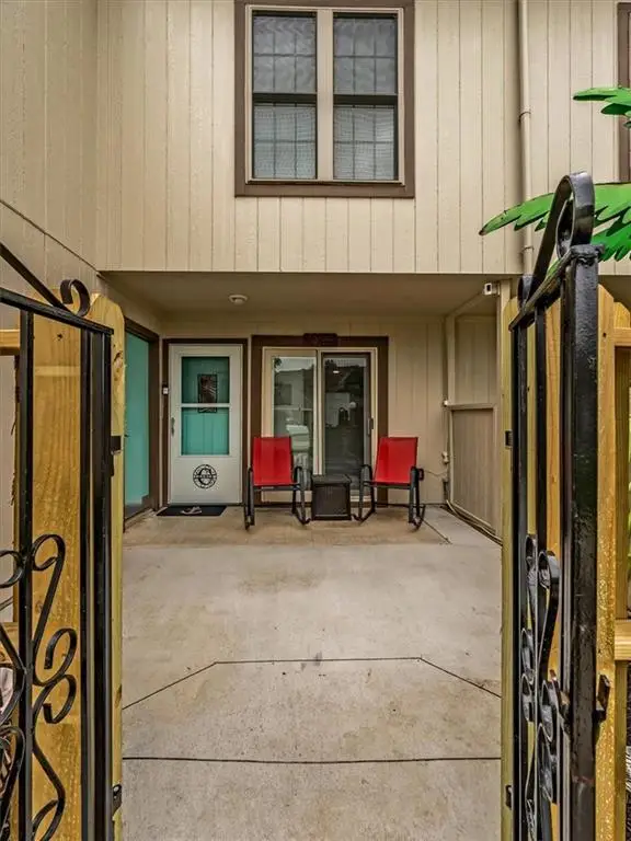 720 E 121st Street, Kansas City, MO 64146 - #3